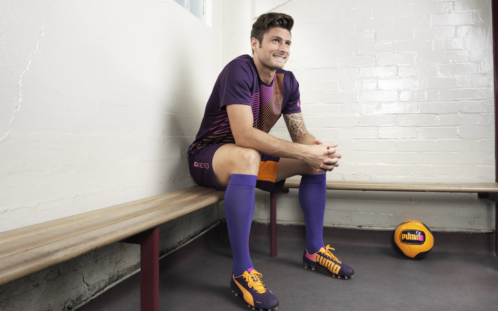 开云体育平台-不莱梅球队在场上展现出色的团队合作,轻松取胜,不莱梅二队